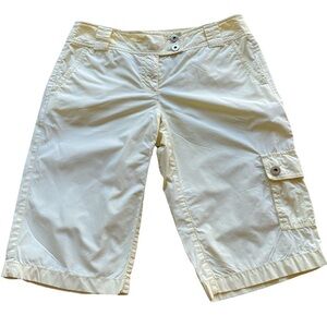 Ann Taylor Bermuda Shorts Pale Yellow  5 Pockets Size 2